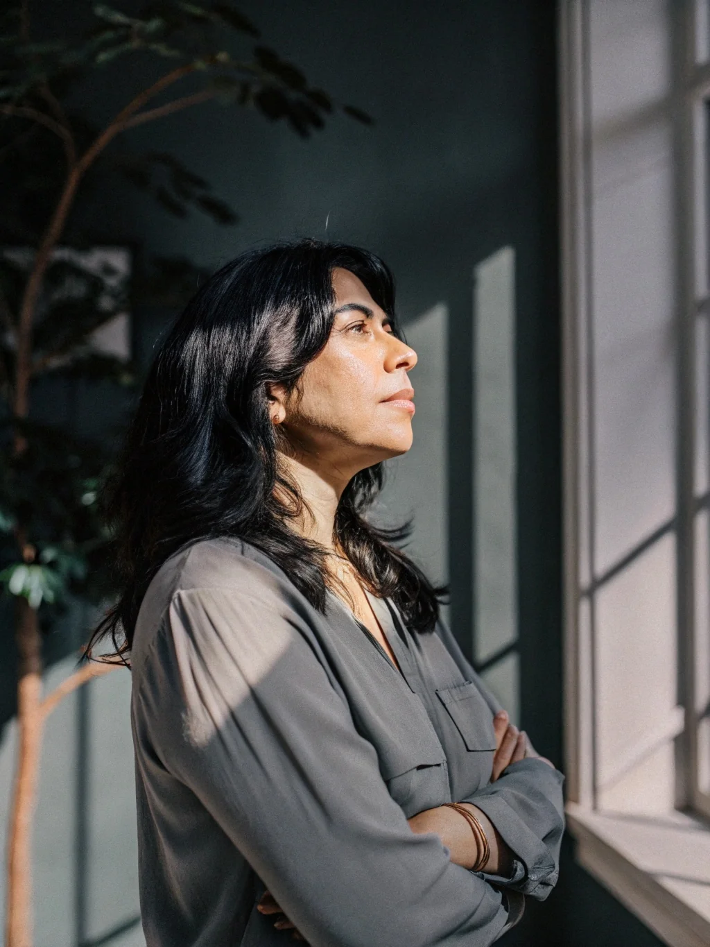 Marina &Aacute;vila, psic&oacute;loga cl&iacute;nica, no consult&oacute;rio